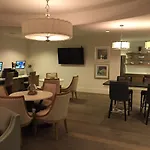 Executive Posh Lodge