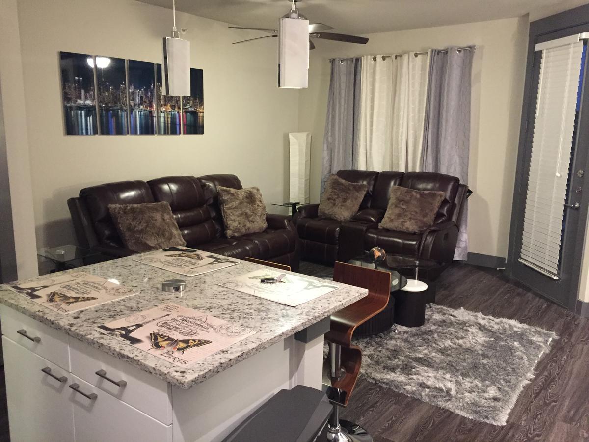 Executive Posh Apartment