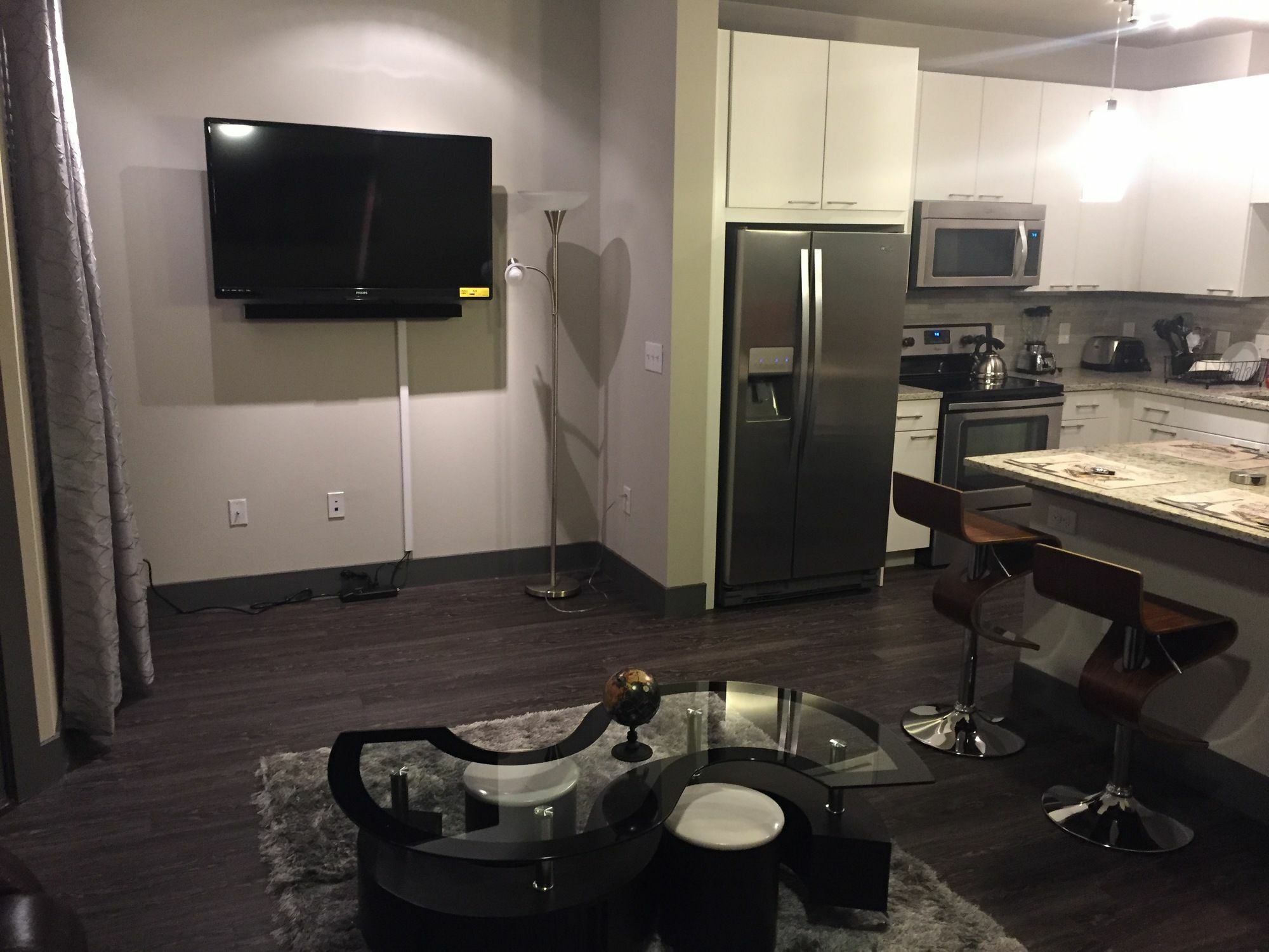 Executive Posh * Dallas